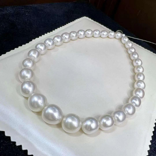 Pearls Necklace