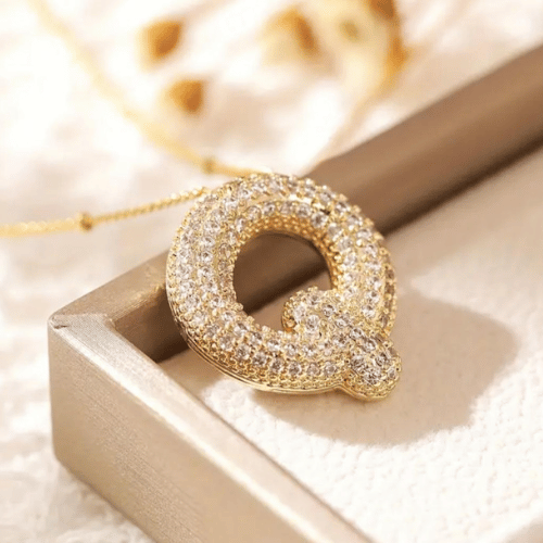 Luxury Alphabet Necklace Letter Q with Zircon