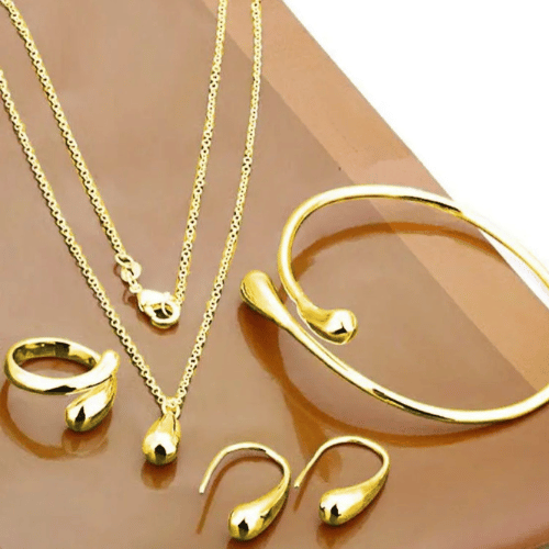 Set oro elegante