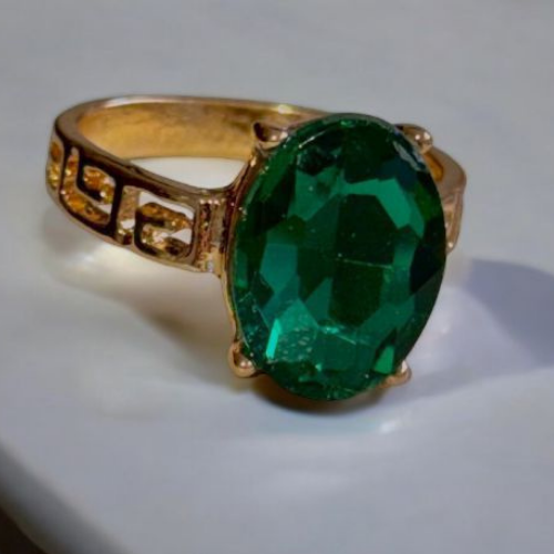 Golden Ring Green Stone