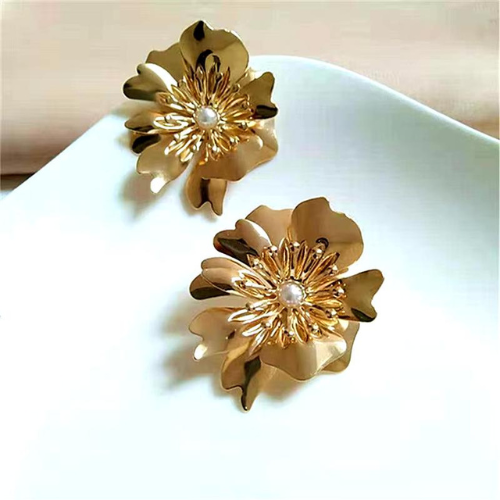 Gold Flower Earrings