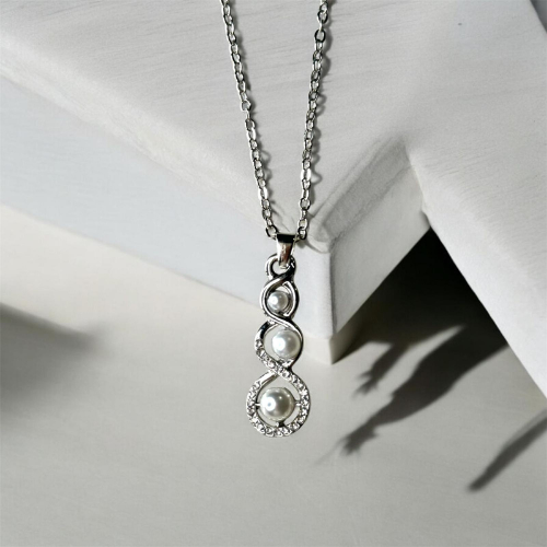 Silver Necklace With Pearls